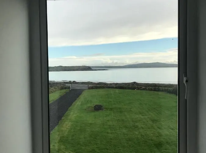 Baywatch, Shannon River View *