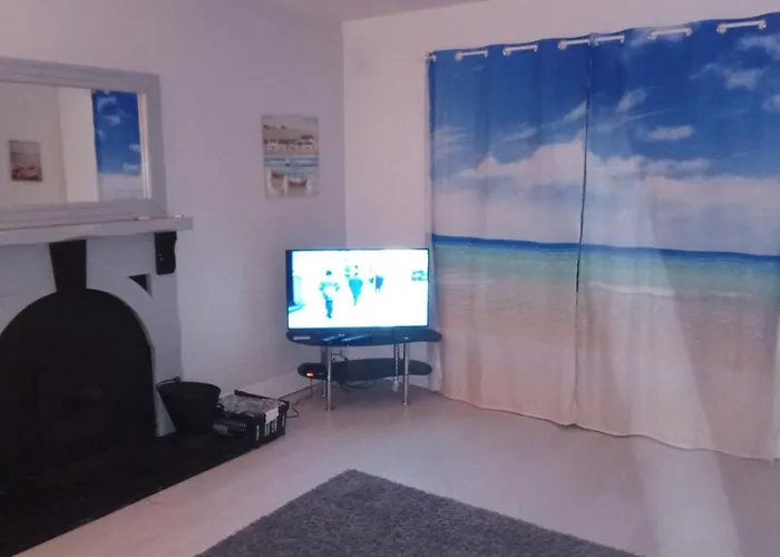 Baywatch, Shannon River View בית נופש